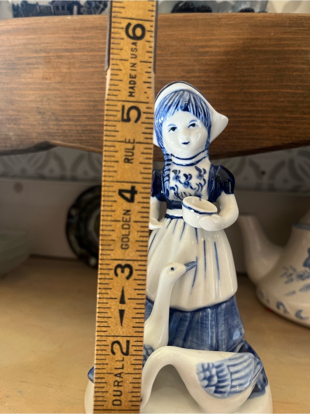 Vintage Delfts Blue Holland Handpainted Girl Feeding Geese Figurine - Excellent - Picture 2 of 3
